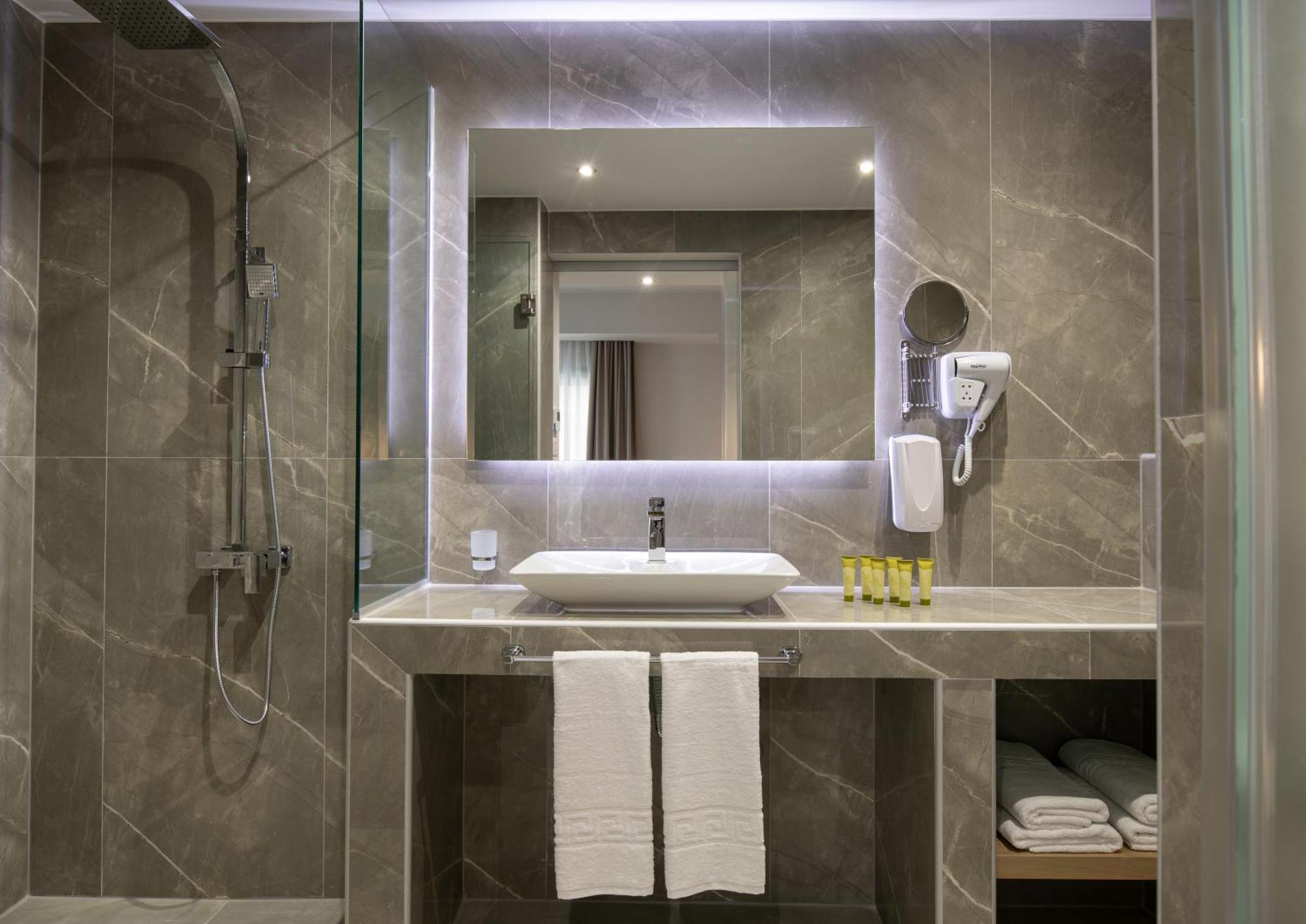 Simeon Hotel 3*