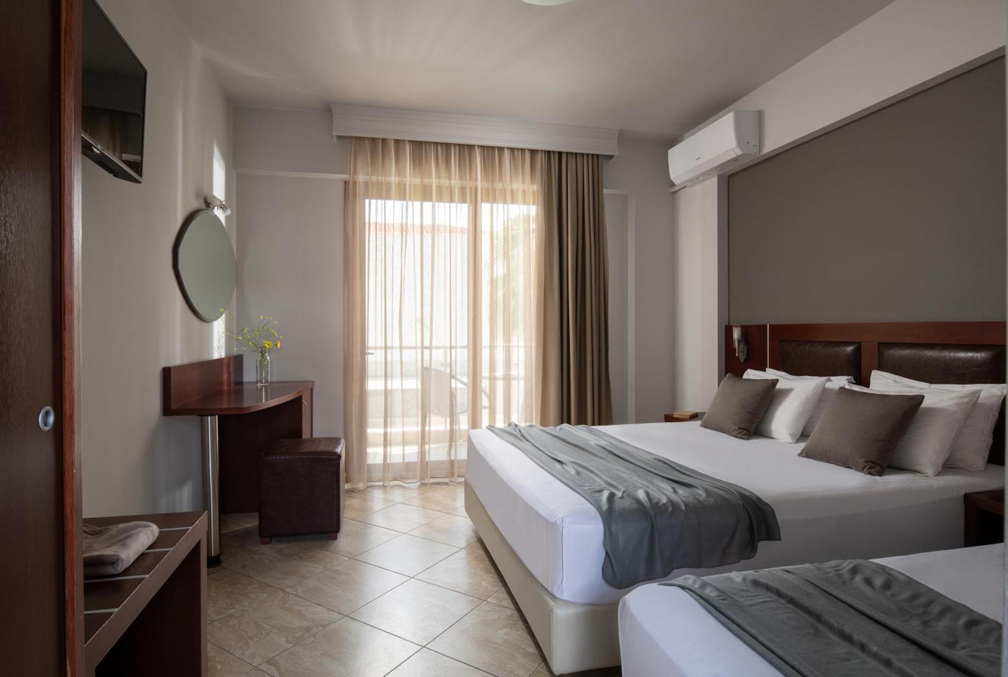 Simeon Hotel 3*