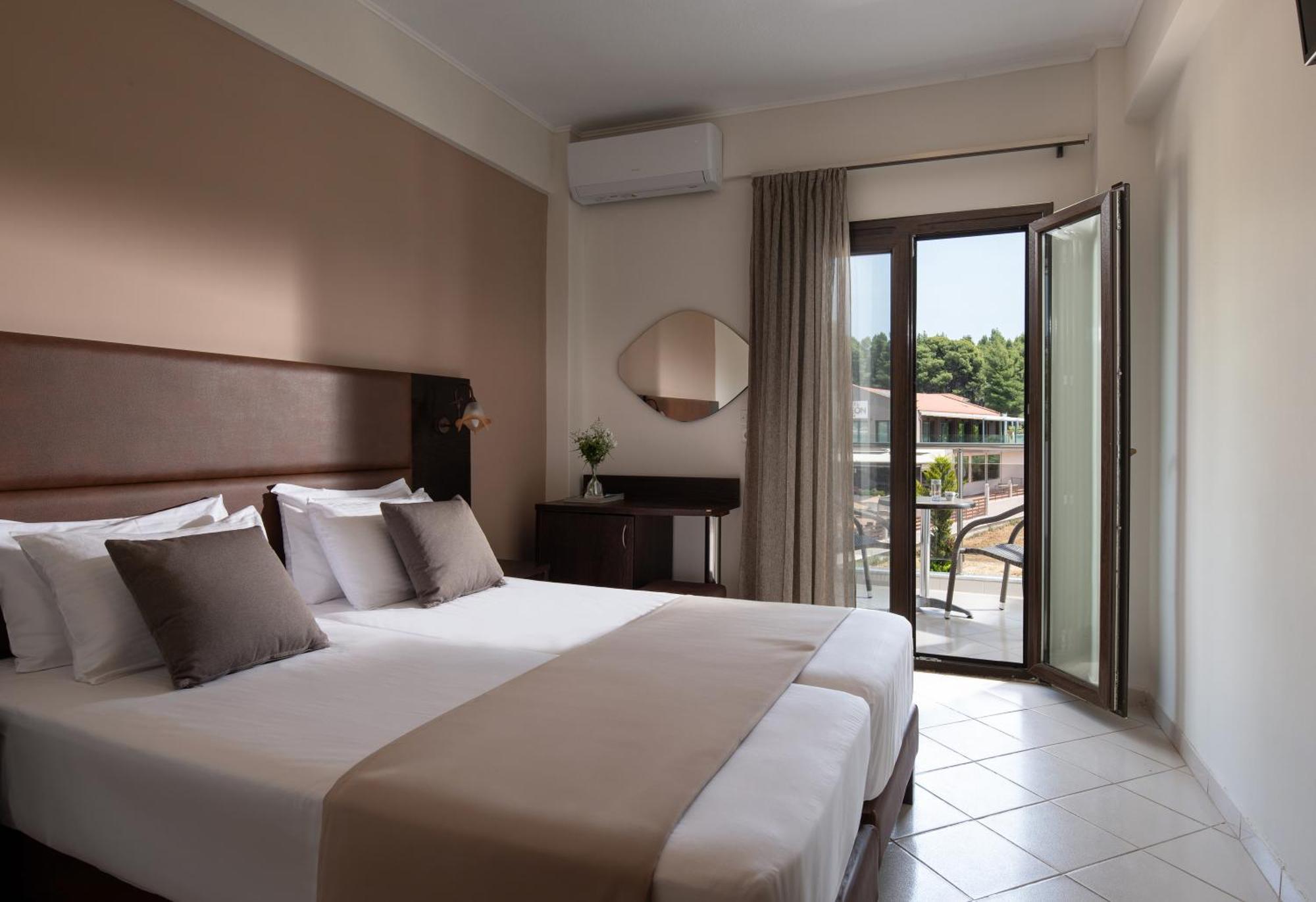 Simeon Hotel